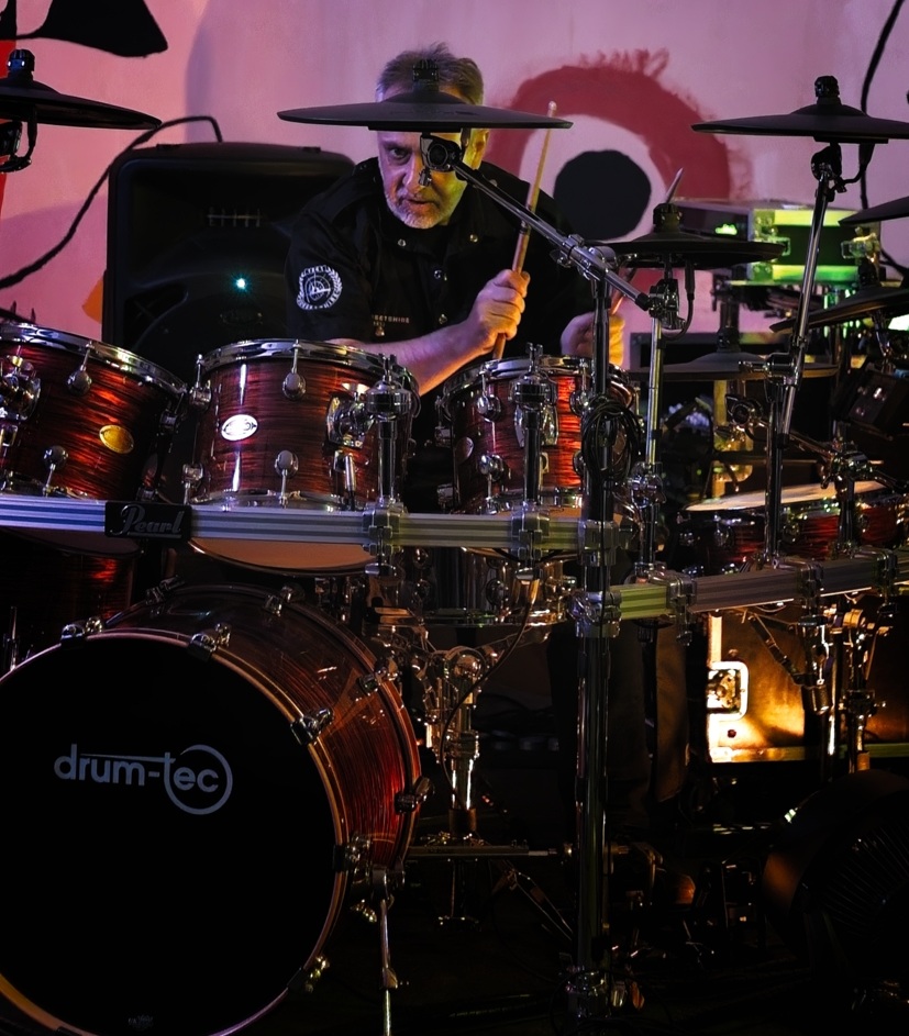 Neuer Bassist Frank