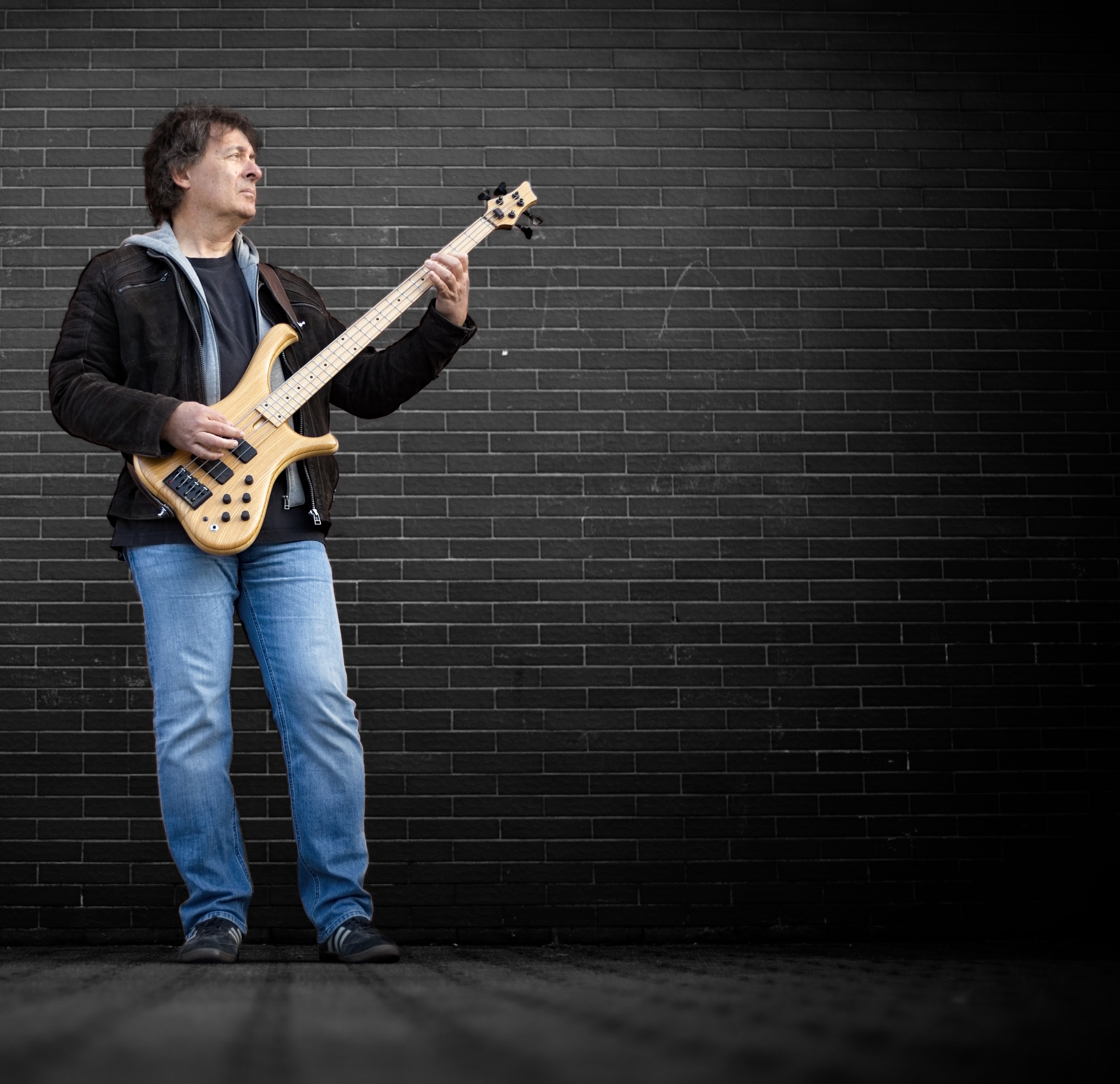 Frank am Bass